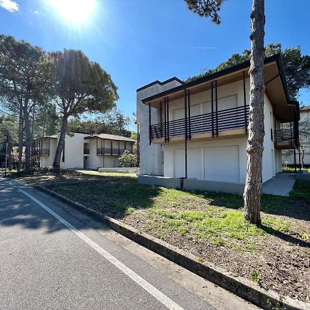 Prassitele Apartments Линяно Сабиадоро Екстериор снимка