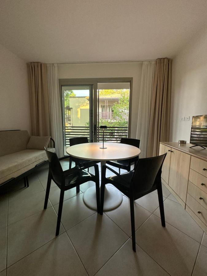 Prassitele Apartments Линяно Сабиадоро Екстериор снимка